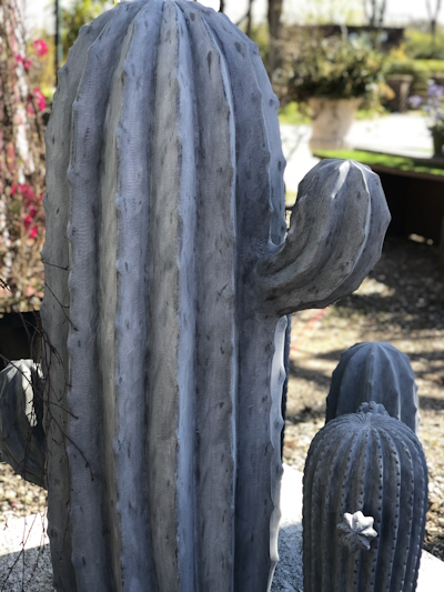 Kaktus_Stone_Gruppenbild_Laden_1 Kaktus - zementgrau - H 136 cm
